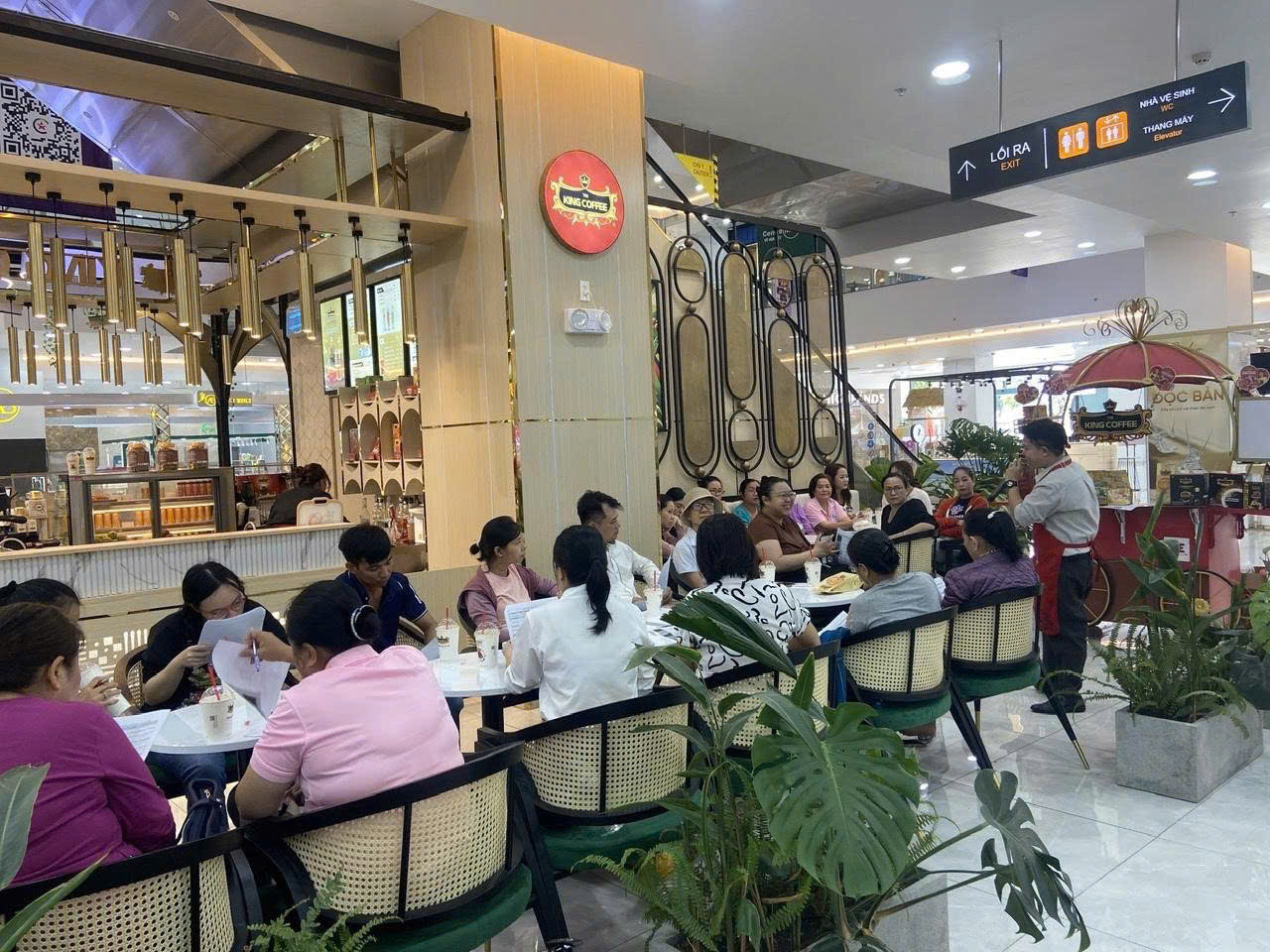 Trao tặng xe WE tháng 9 8