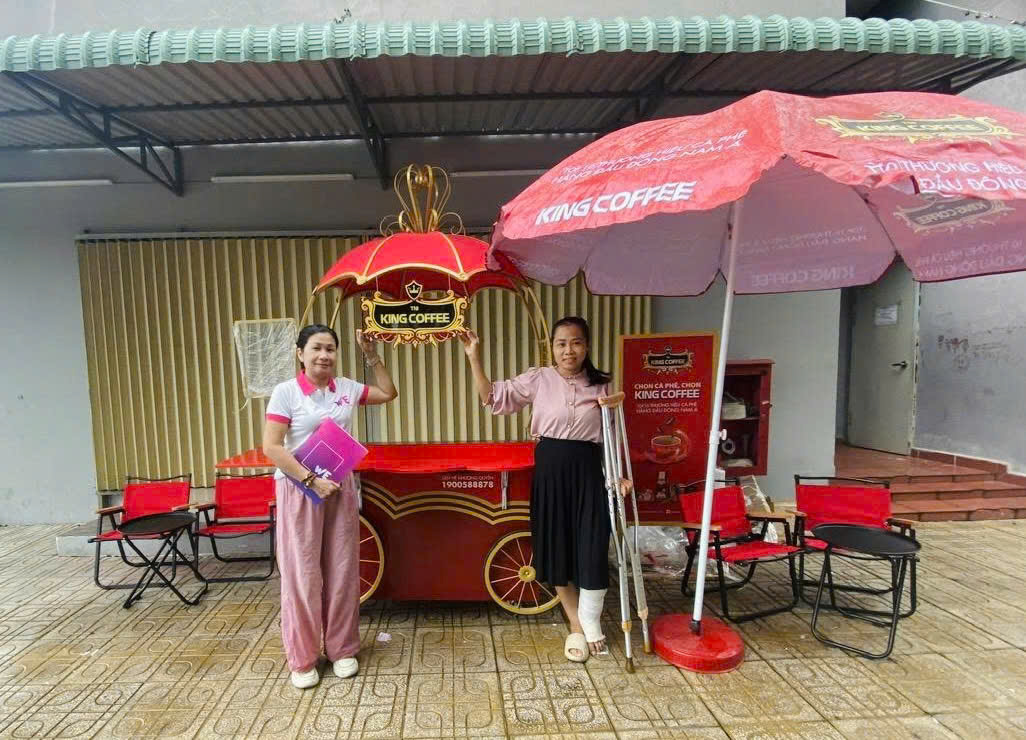 Trao tặng xe WE tháng 9 6