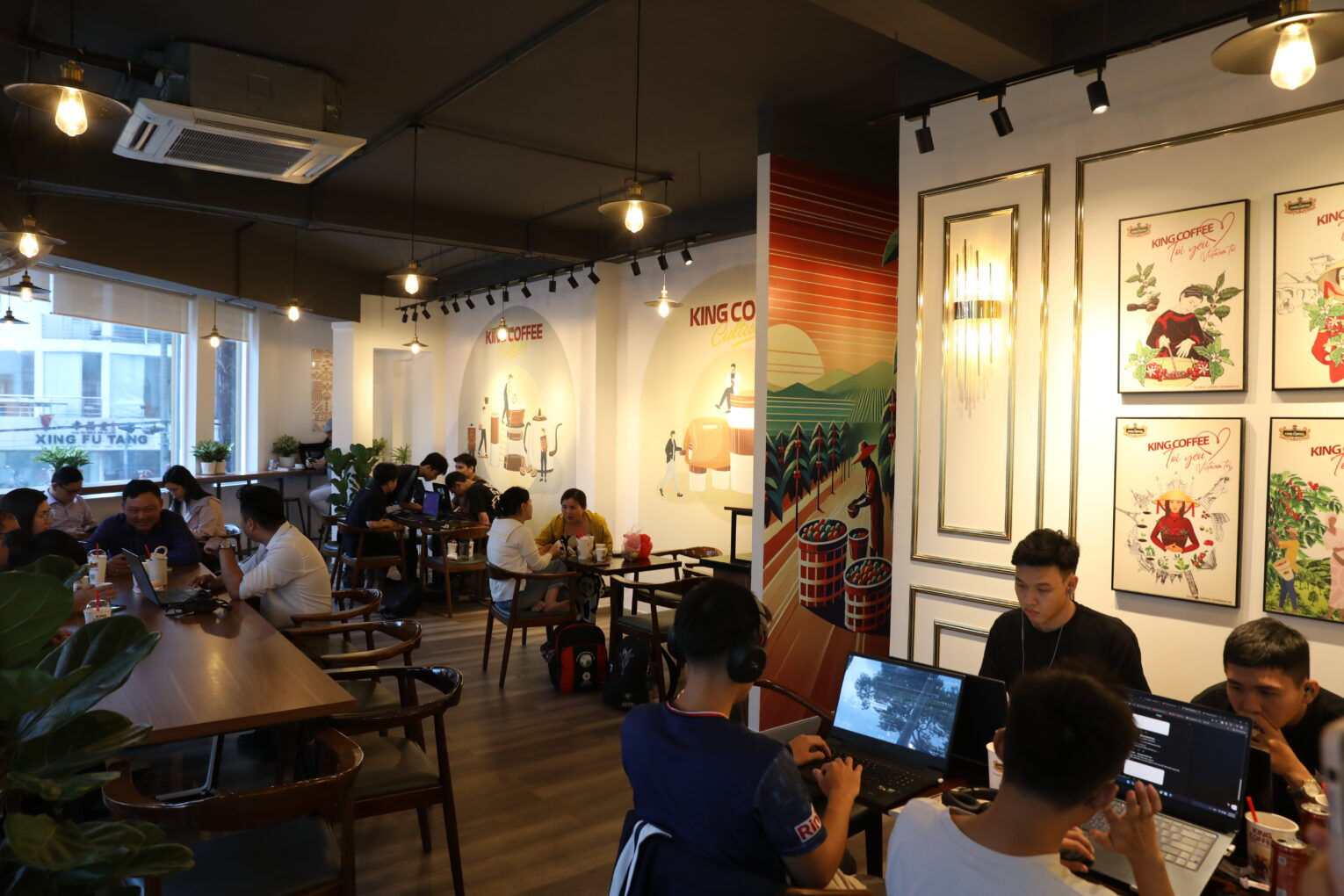 King Coffee An Dương Vương 6