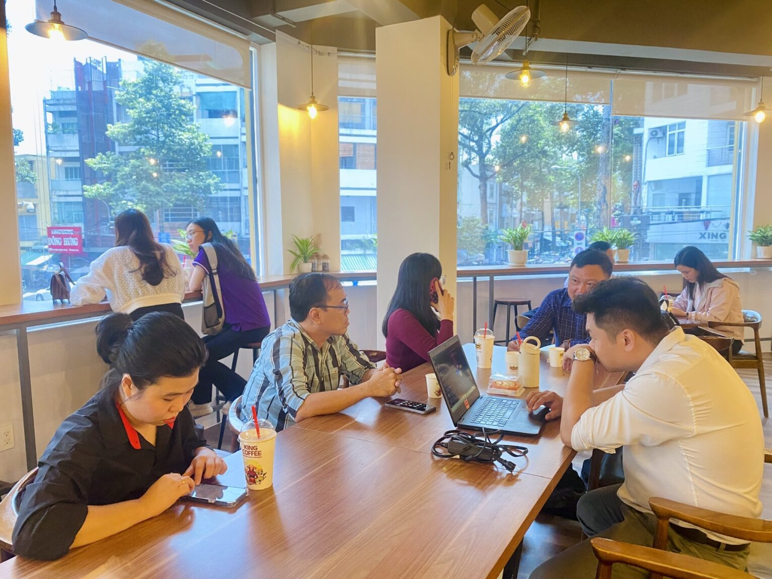 King Coffee An Dương Vương 9