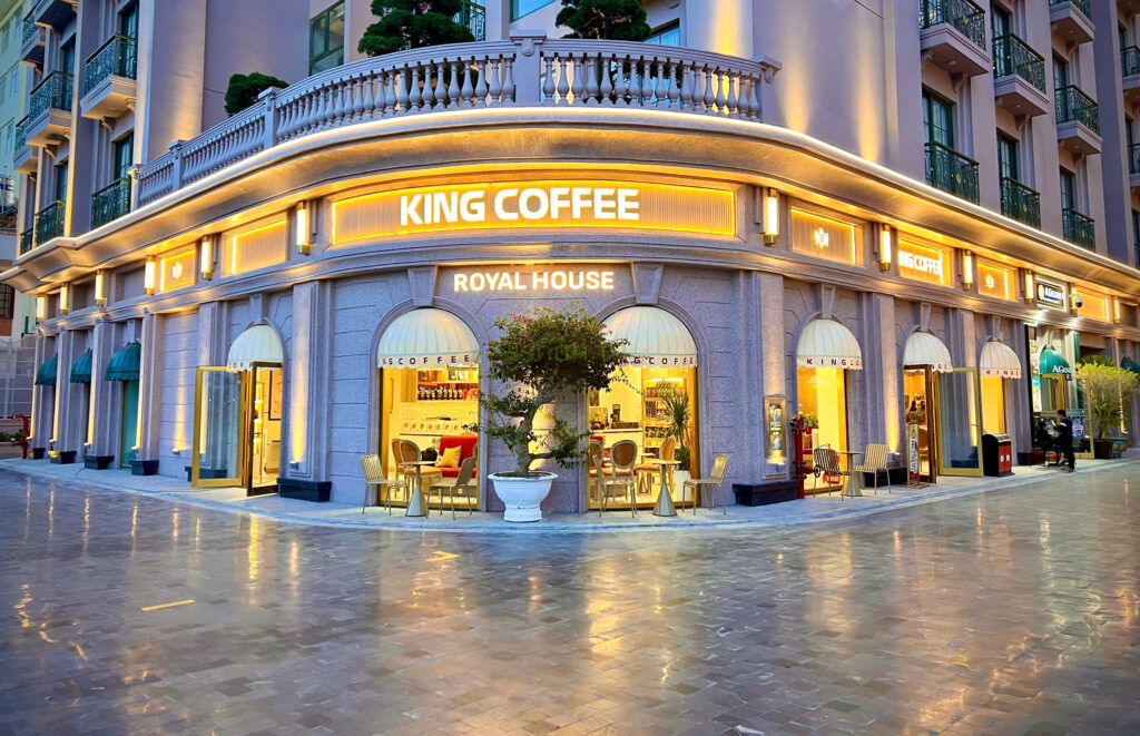 khai trương Royal House 10