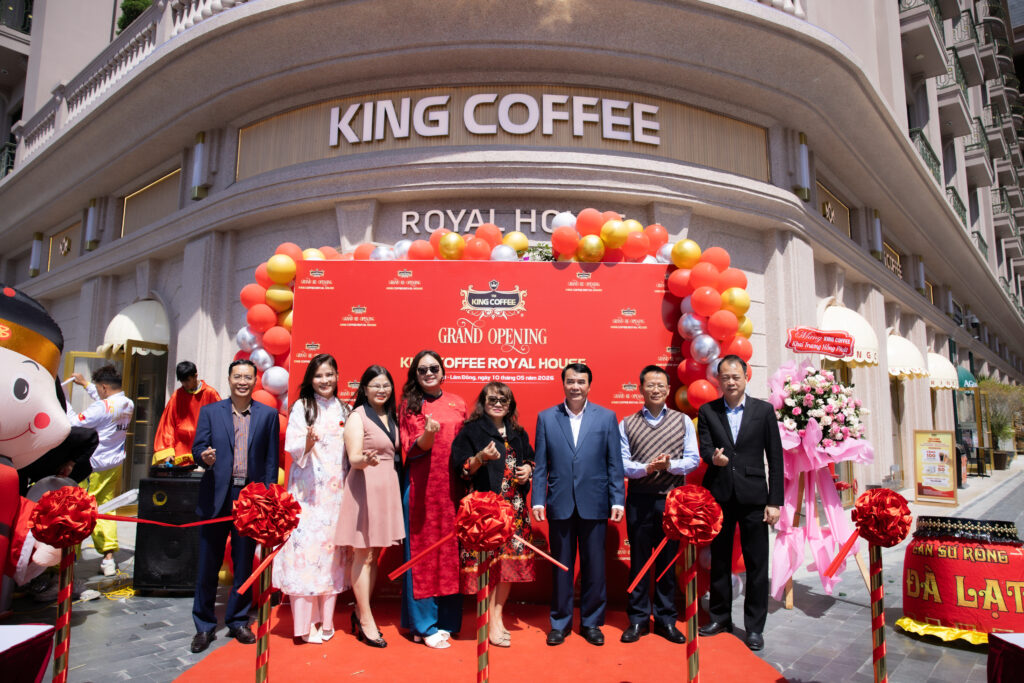 khai trương Royal House 2