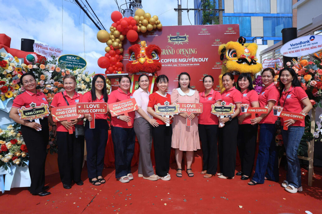 Khai trương King Coffee Nguyễn Duy 10