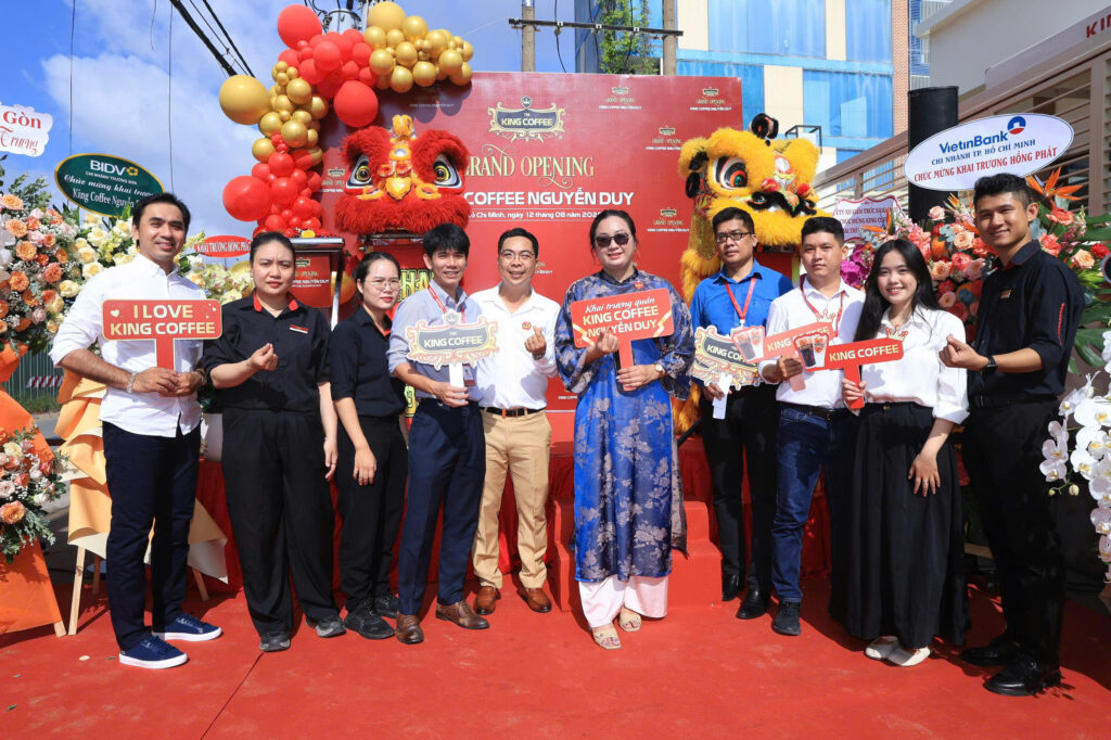 Khai trương King Coffee Nguyễn Duy 9