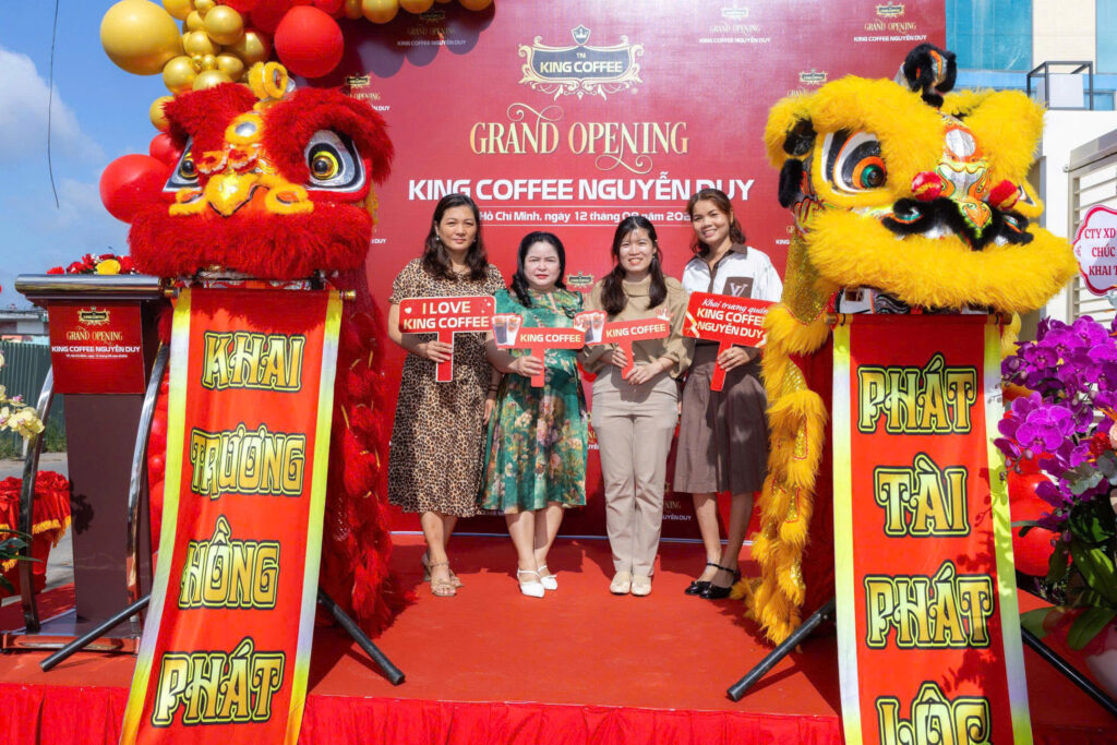 Khai trương King Coffee Nguyễn Duy 13