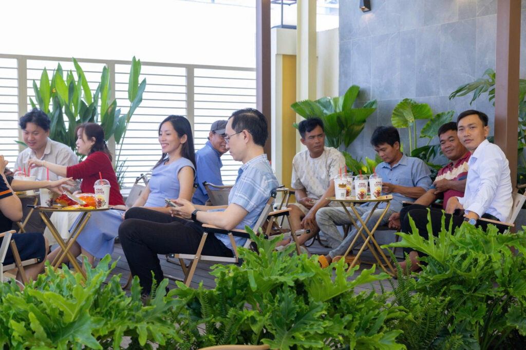 Khai trương King Coffee Nguyễn Duy 6